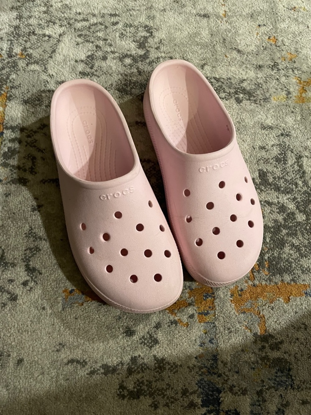CROCS Women's Low profile Mule in Pale Pink